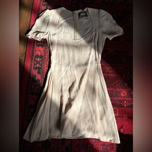 Reformation vintage style light beige mini dress size 4 🌸